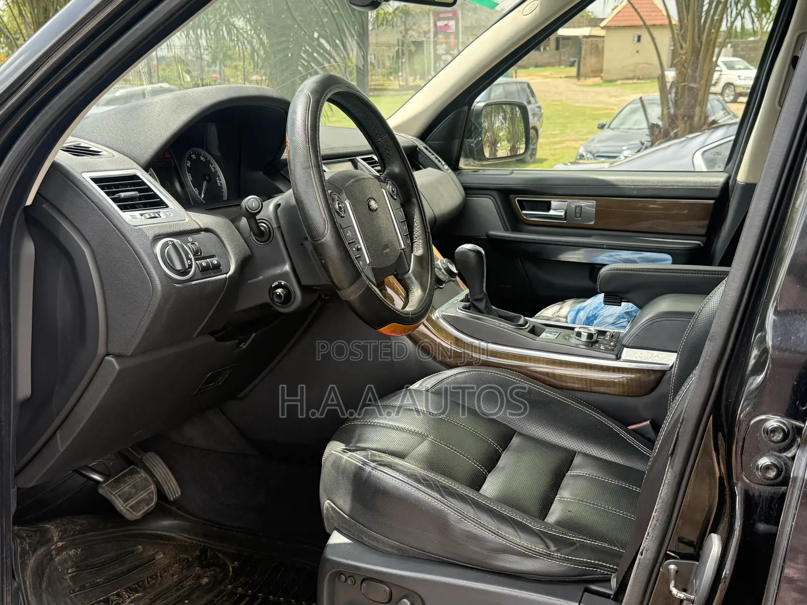 Land Rover Range Rover 2011 Black