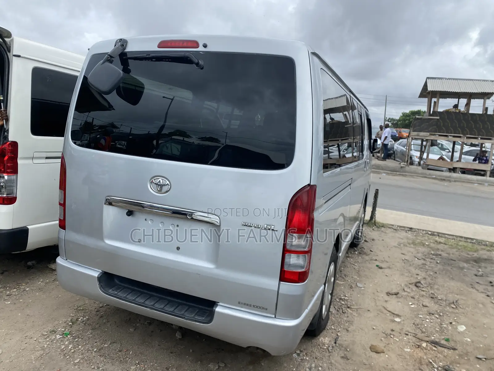 Toyota HiAce 2013 Silver
