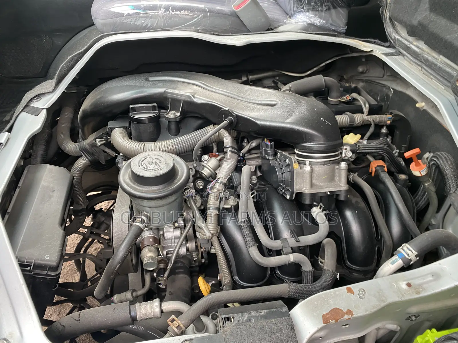 Toyota HiAce 2013 Silver