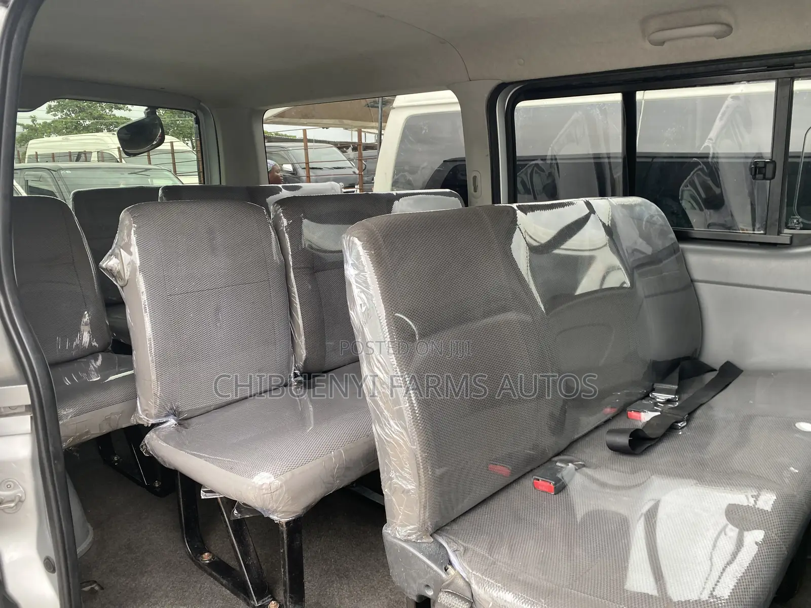 Toyota HiAce 2013 Silver