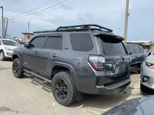 Toyota 4-Runner TRD Off Road 2020 Gray