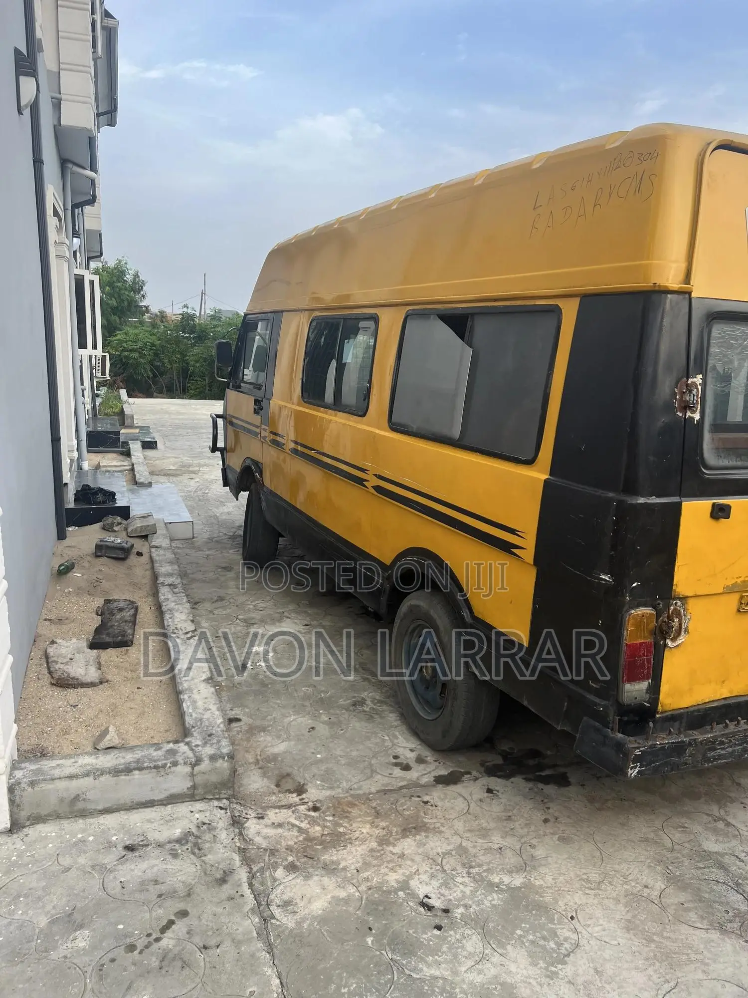 Volkswagen LT 2002 Yellow
