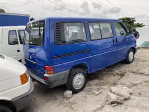 Volkswagen Transporter 2004 Blue