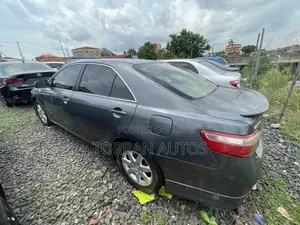 Toyota Camry SE V6 4dr Sedan (3.5L 6cyl 6AM) 2007 Gray