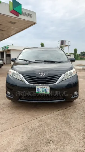 Toyota Sienna Limited 7 Passenger 2012 Black