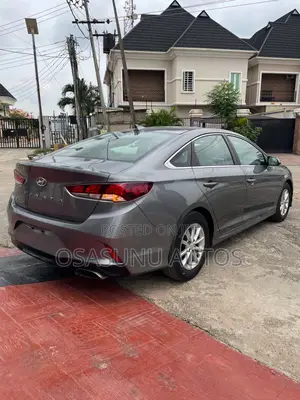 Hyundai Sonata SE 2019 Gray