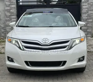 Toyota Venza XLE 4dr Wagon AWD (3.5L 6cyl 6A) 2015 White