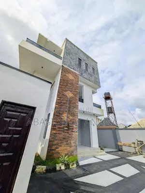 4bdrm Duplex in Ewethousing, Uyo for sale