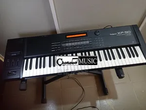 Roland Xp50 Synthesizer Keyboard