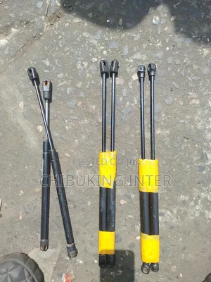 Bonnet Shock Jeep Liberty 05