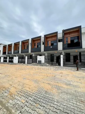 3bdrm Duplex in Off Lekki-Epe Expressway for sale