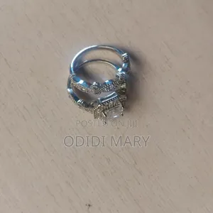 Wedding/Engagement Ring