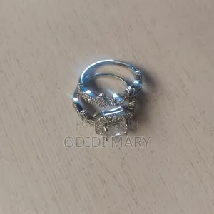Wedding/Engagement Ring