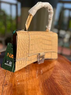 Hourglass Bag