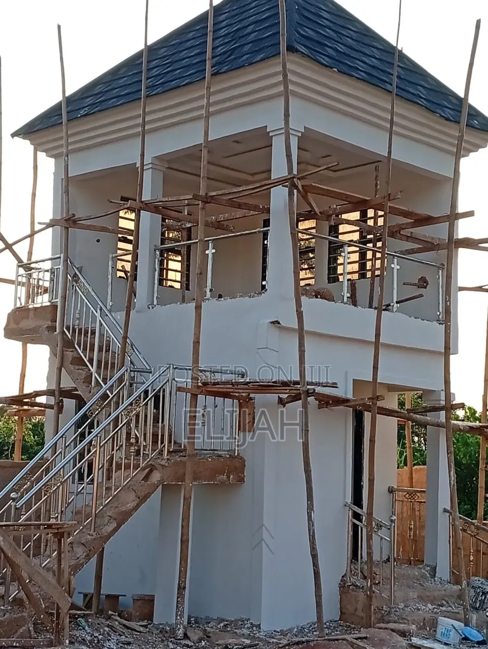 Fabrication And Screeding
