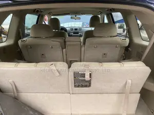 Toyota Highlander SE 2012 Blue