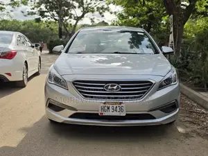Hyundai Sonata Limited 4dr Sedan (2.4L 4cyl 6A) 2015 Silver