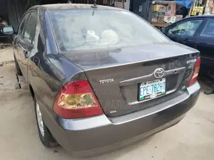 Toyota Corolla 2005 Gray