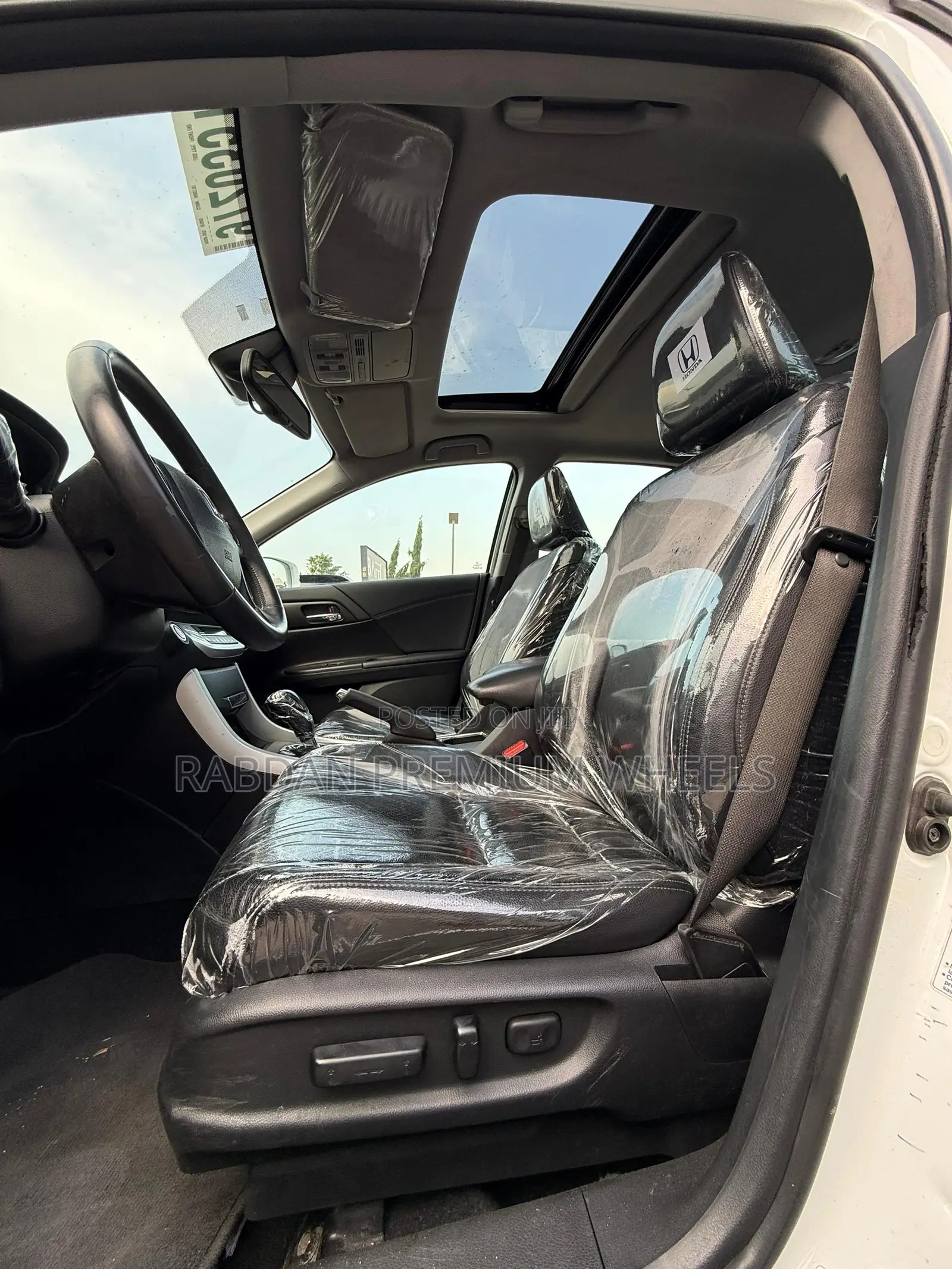Honda Accord EX-L V-6 4dr Sedan (3.5L 6cyl 6A) 2015 White