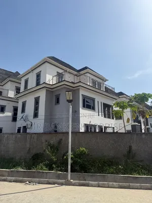 6bdrm Duplex in Ago Palace for sale