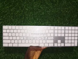 Apple Wired Keyboard