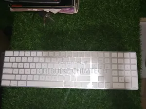 Apple Wired Keyboard