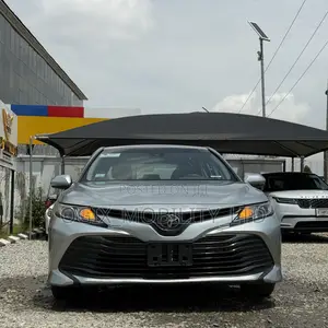 Toyota Camry 2019 Silver