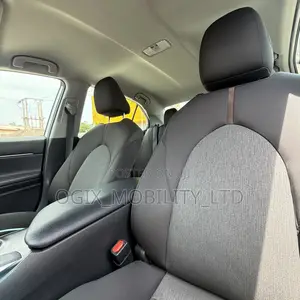Toyota Camry 2019 Silver