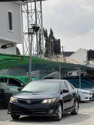 Toyota Camry SE 4dr Sedan (2.5L 4cyl 6A) 2013 Black
