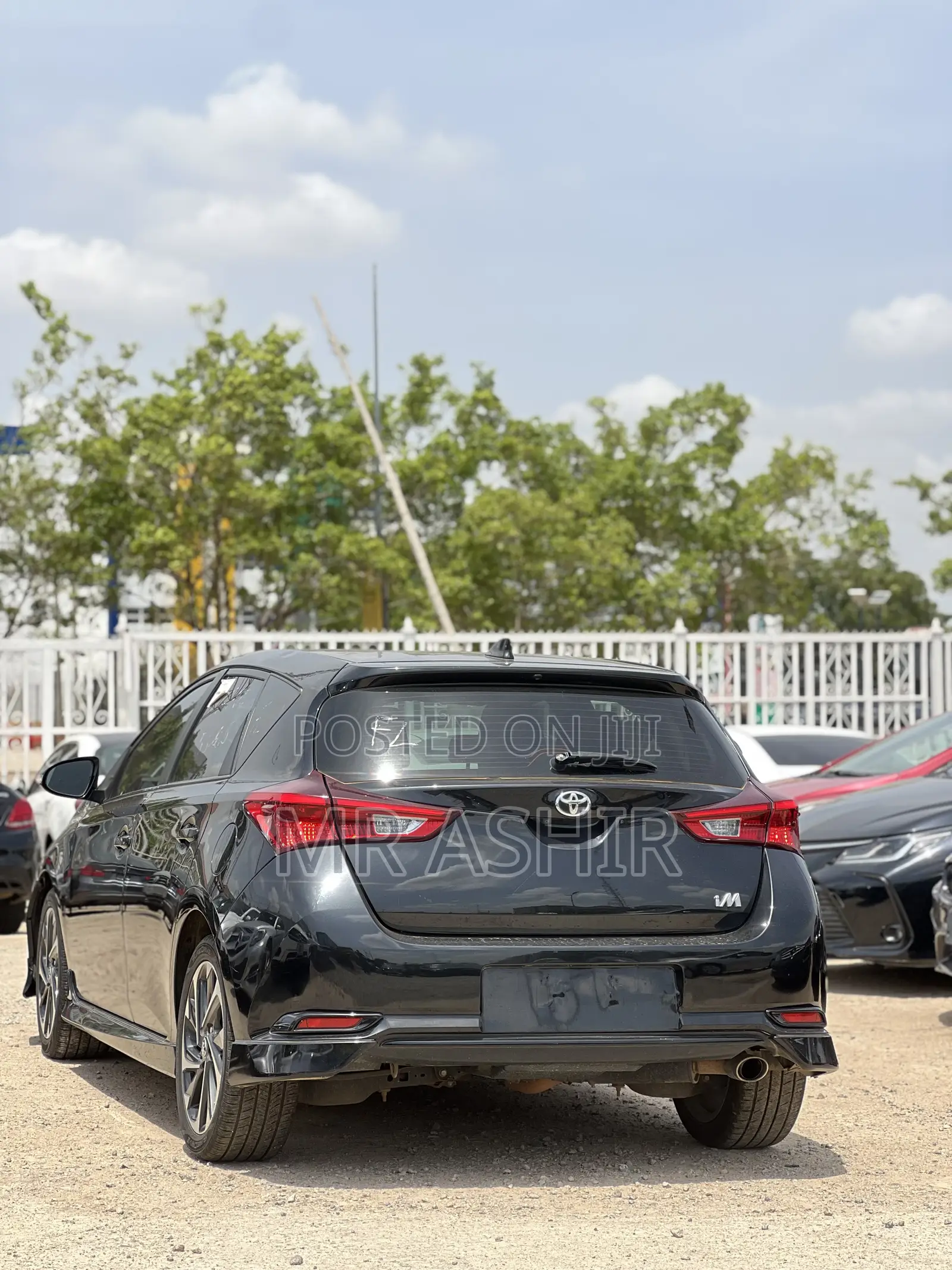 Scion iM Base 2016 Black