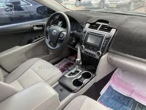 Toyota Camry LE 4dr Sedan (2.5L 4cyl 6A) 2014 Black