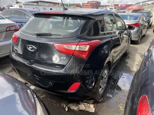 Hyundai Elantra 2016 Black