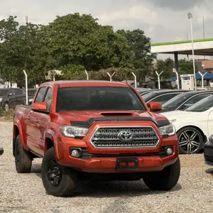 Toyota Tacoma 4dr Double Cab 2016 Orange