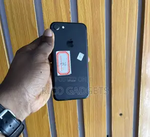 Apple iPhone 7 32 GB Black