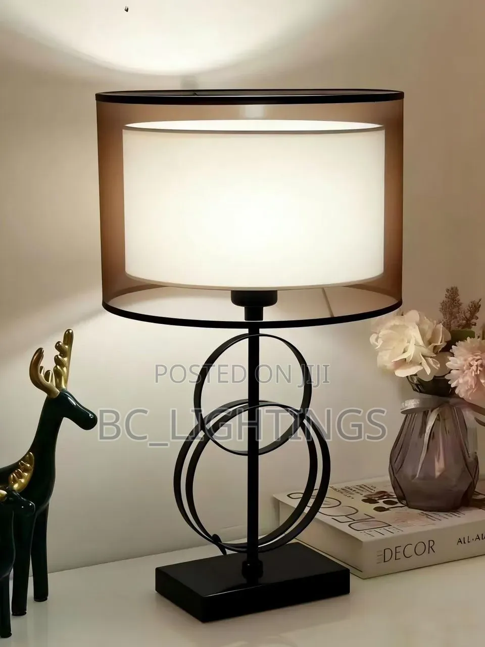 Nordic Table Lamp Modern Creative Luxury Simple Bedside Desk Light
