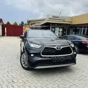 Toyota Highlander 2024 Black