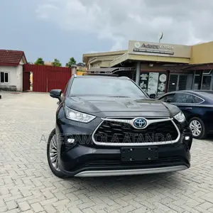 Toyota Highlander 2024 Black