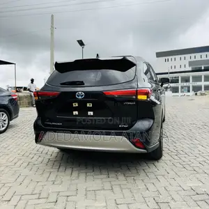 Toyota Highlander 2024 Black
