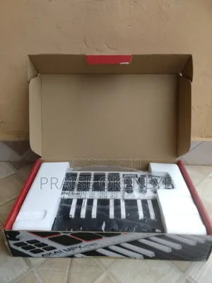 Akai MPK Mini Midi Keyboard