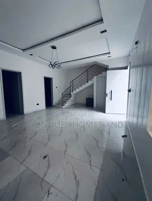 4bdrm Townhouse / Terrace in Ikota for rent