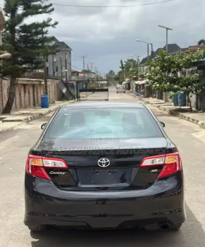 Toyota Camry SE 4dr Sedan (2.5L 4cyl 6A) 2014 Black