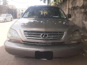 Lexus RX 2001 Gold