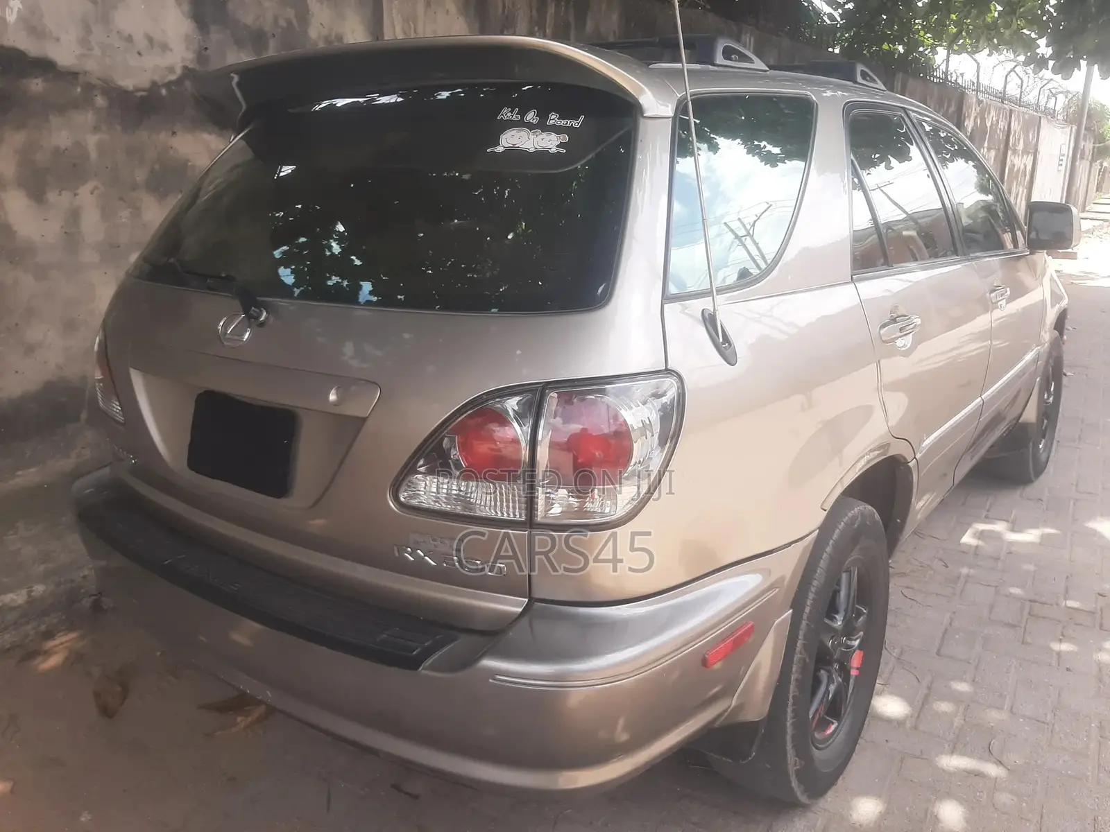Lexus RX 2001 Gold