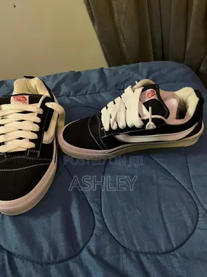 Vans Knu Skool