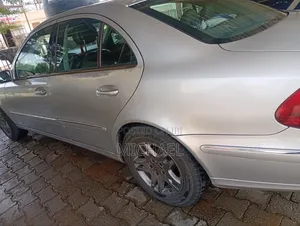 Mercedes-Benz E320 2004 Silver