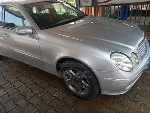 Mercedes-Benz E320 2004 Silver