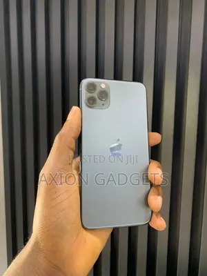Apple iPhone 11 Pro Max 64 GB Green