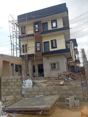 3 Bedrooms Flat for Sale