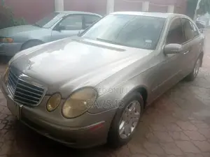 Mercedes-Benz E320 2003 Gold