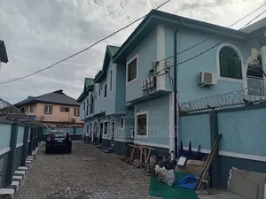 3bdrm Apartment in Maplewood Estate, Oko-Oba for rent